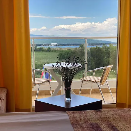 Plamena Palace פרימורסקו