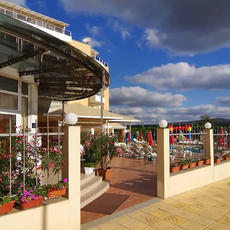 מלון Plamena Palace