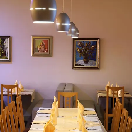 Plamena Palace מלון