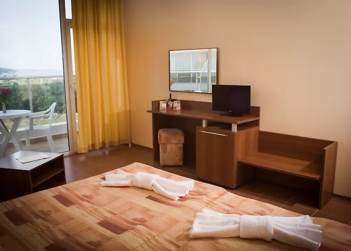 プラメナ パレス プリモルスコ