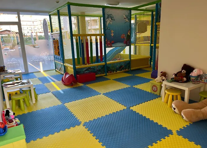 プラメナ パレス 4* プリモルスコ