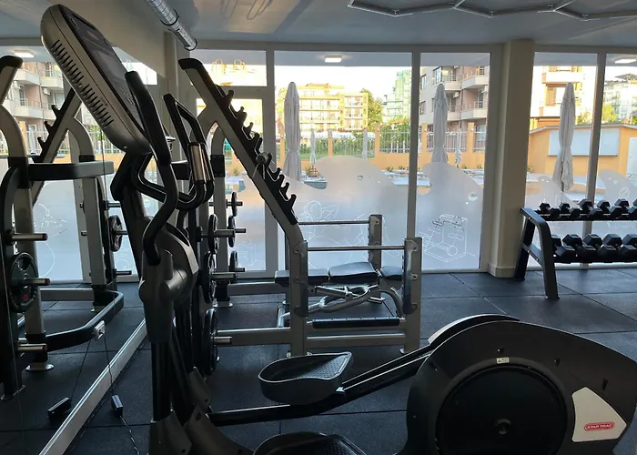 プラメナ パレス ホテル プリモルスコ