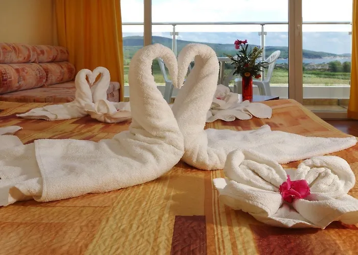 ホテル プラメナ パレス プリモルスコ