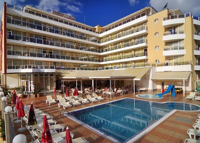 プラメナ パレス 4*