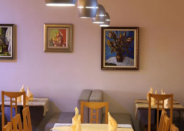 プラメナ パレス ホテル