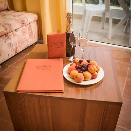 普拉梅娜宫酒店