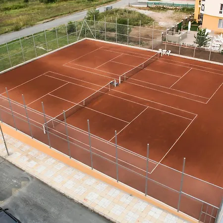 普拉梅娜宫酒店