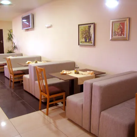 普拉梅娜宫酒店 酒店 普里莫尔斯科