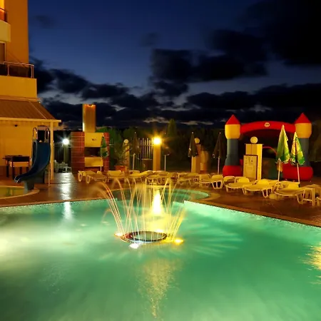 普拉梅娜宫酒店