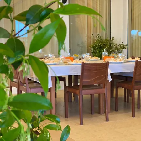 普拉梅娜宫酒店